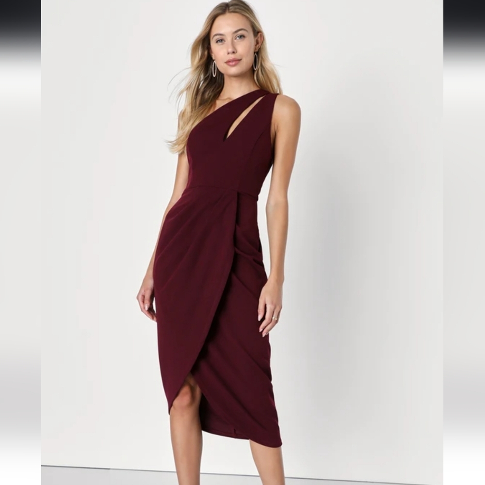 Elegant Burgundy Sleeveless Dress